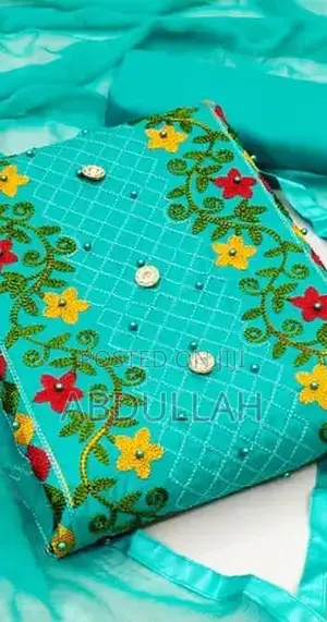 Photo - পণ্যের বিবরণকাশ্মীরী আড়ি এম্ব্রডারী থ্রি-পিচ।জামাঃ সুইচ কটন.