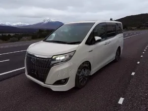 Toyota Esquire 1.8 FWD Hybrid (7 seater) 2019 Pearl