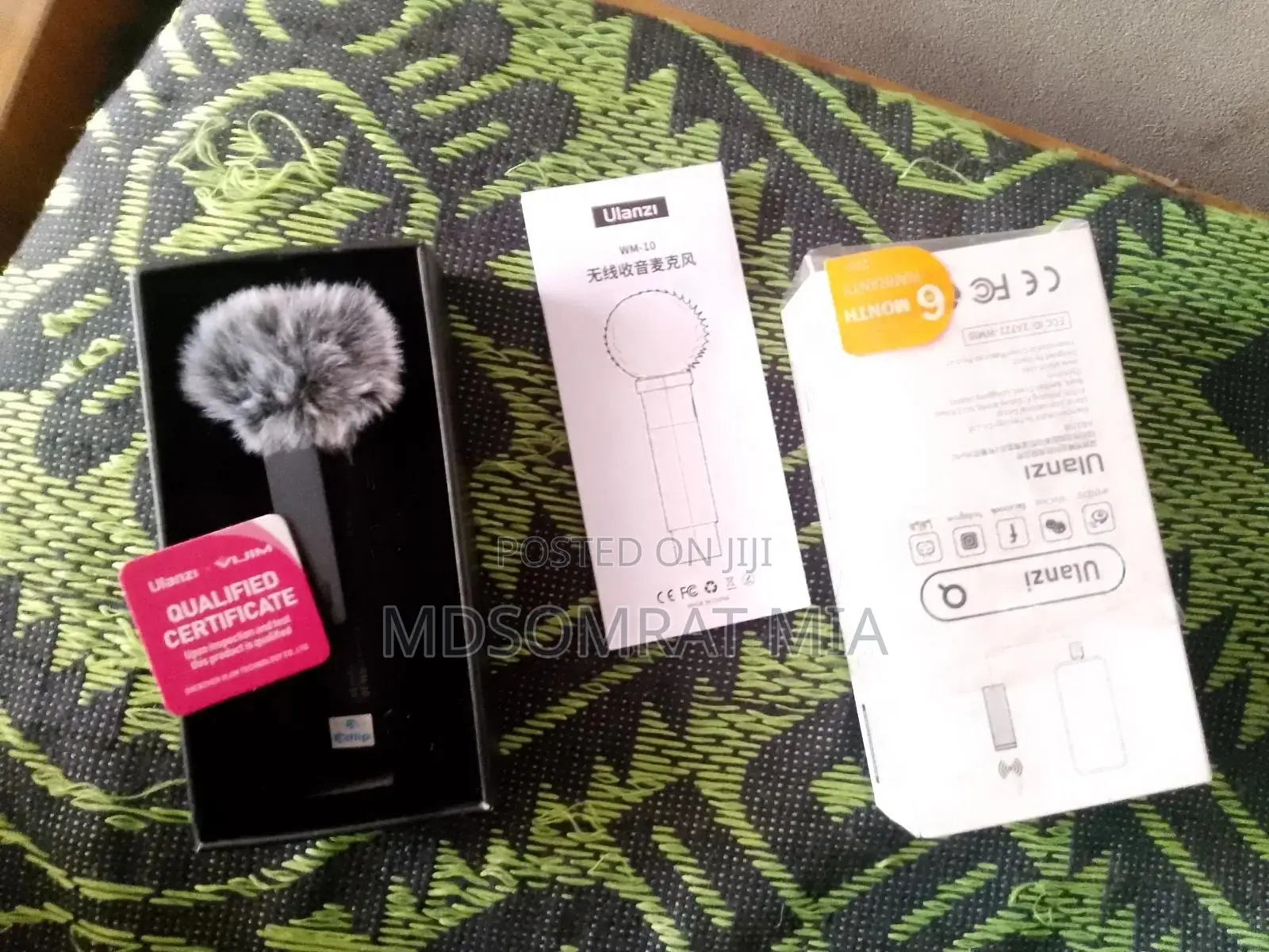 Ulanzi WM-10 Wireless for Video Recording, Vlogging, and Interviews