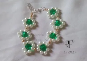 Elegant Pearl Crystal Bracelet