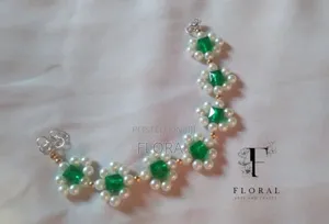 Elegant Pearl Crystal Bracelet