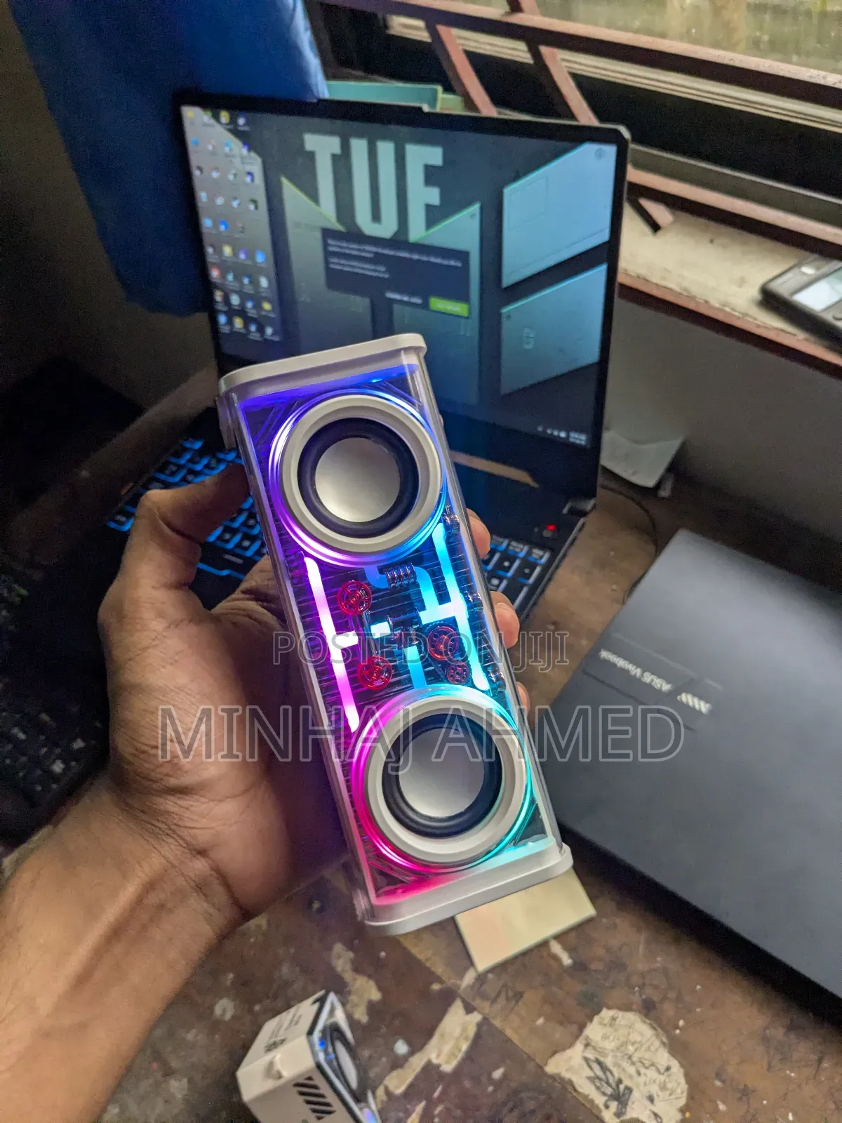 V8 Speaker