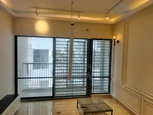 4bdrm Apartment in Semi-Furnished for Rent