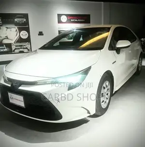 Photo - Toyota Corolla 2020 White