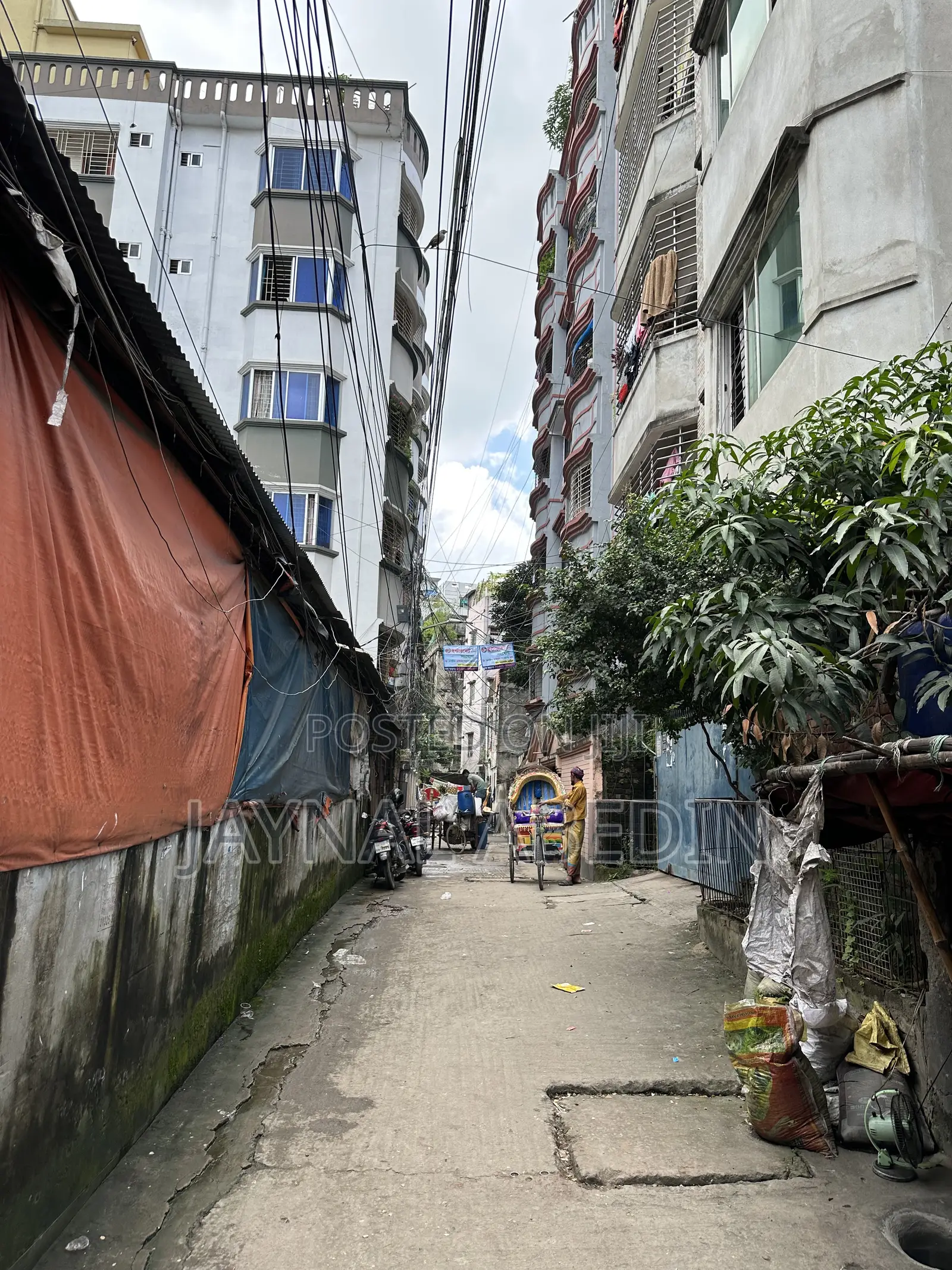 3 Katha Residential Land With Tin Shade House to Sell