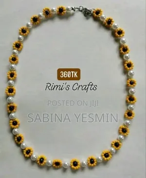 Rosy Handmaid’S Bracelet