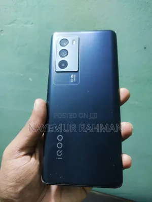 Photo - Vivo iQOO 128 GB Black