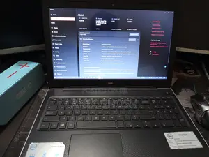 Laptop Dell Inspiron 15 3593 4GB Intel Core I5 HDD+SSD 1T