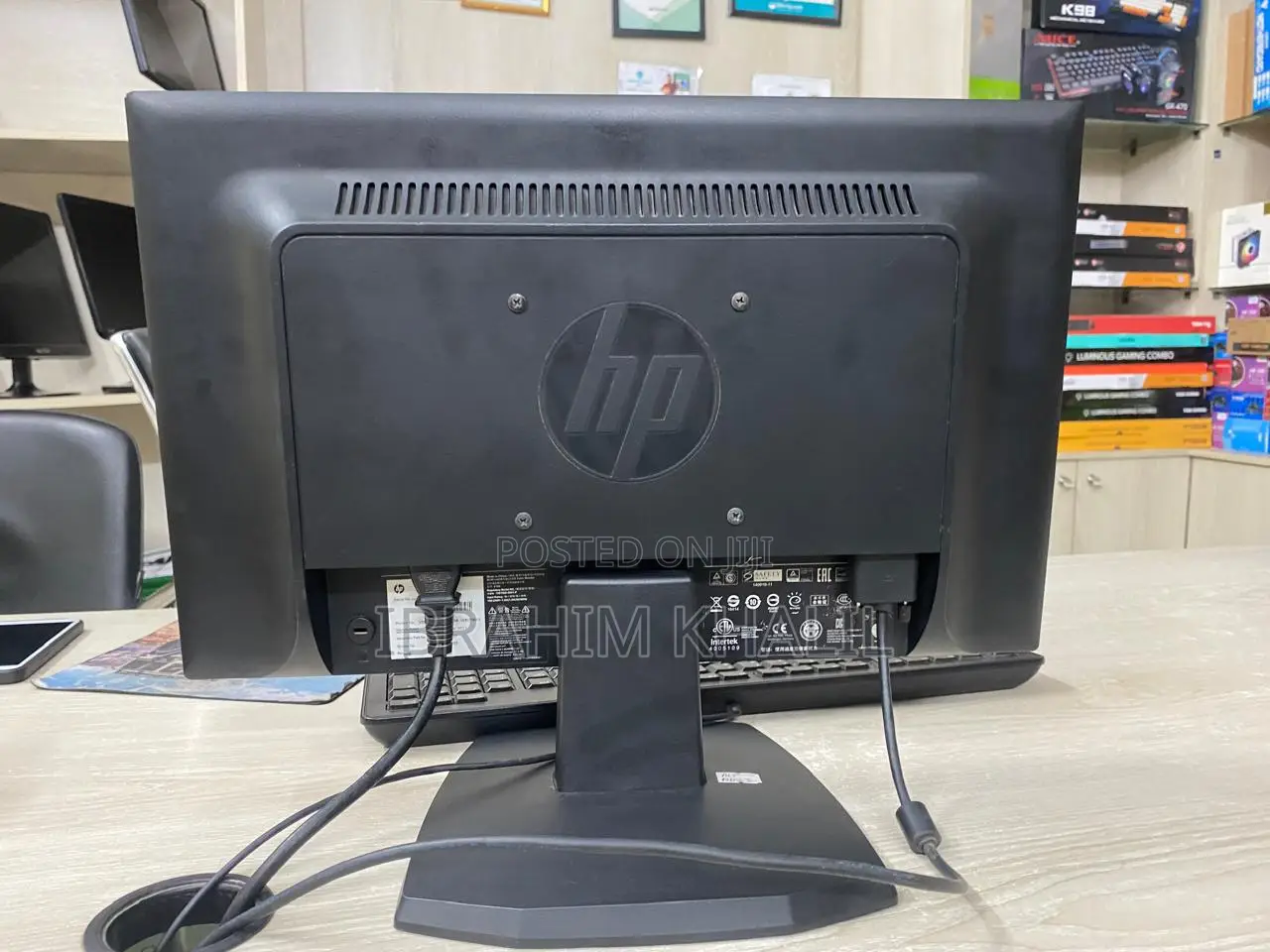 Hp 19" Full Fresh Led Monitor ,Resolution (1366x768) ,Model : Hp -V194