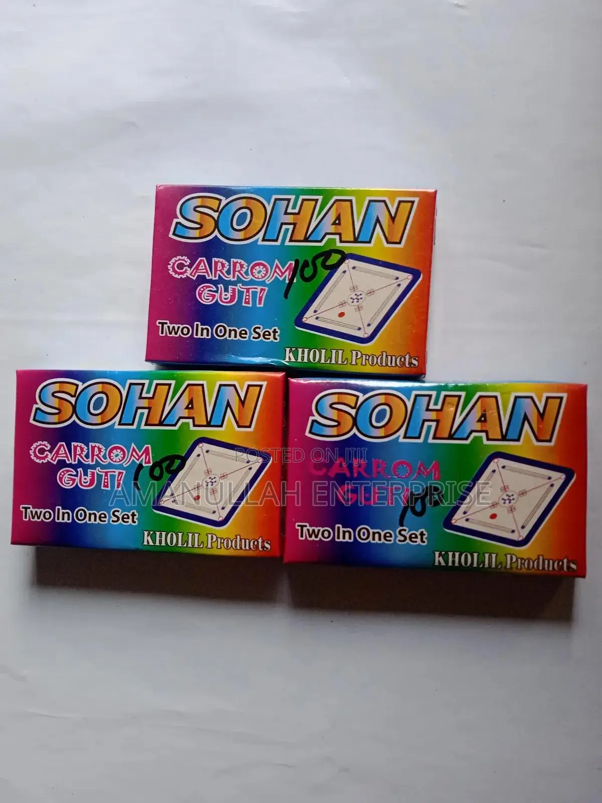 Carrom Guti Set With a Striker.