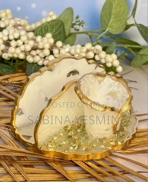 Handmade Resin Tissue Box Makeup Brush Holder