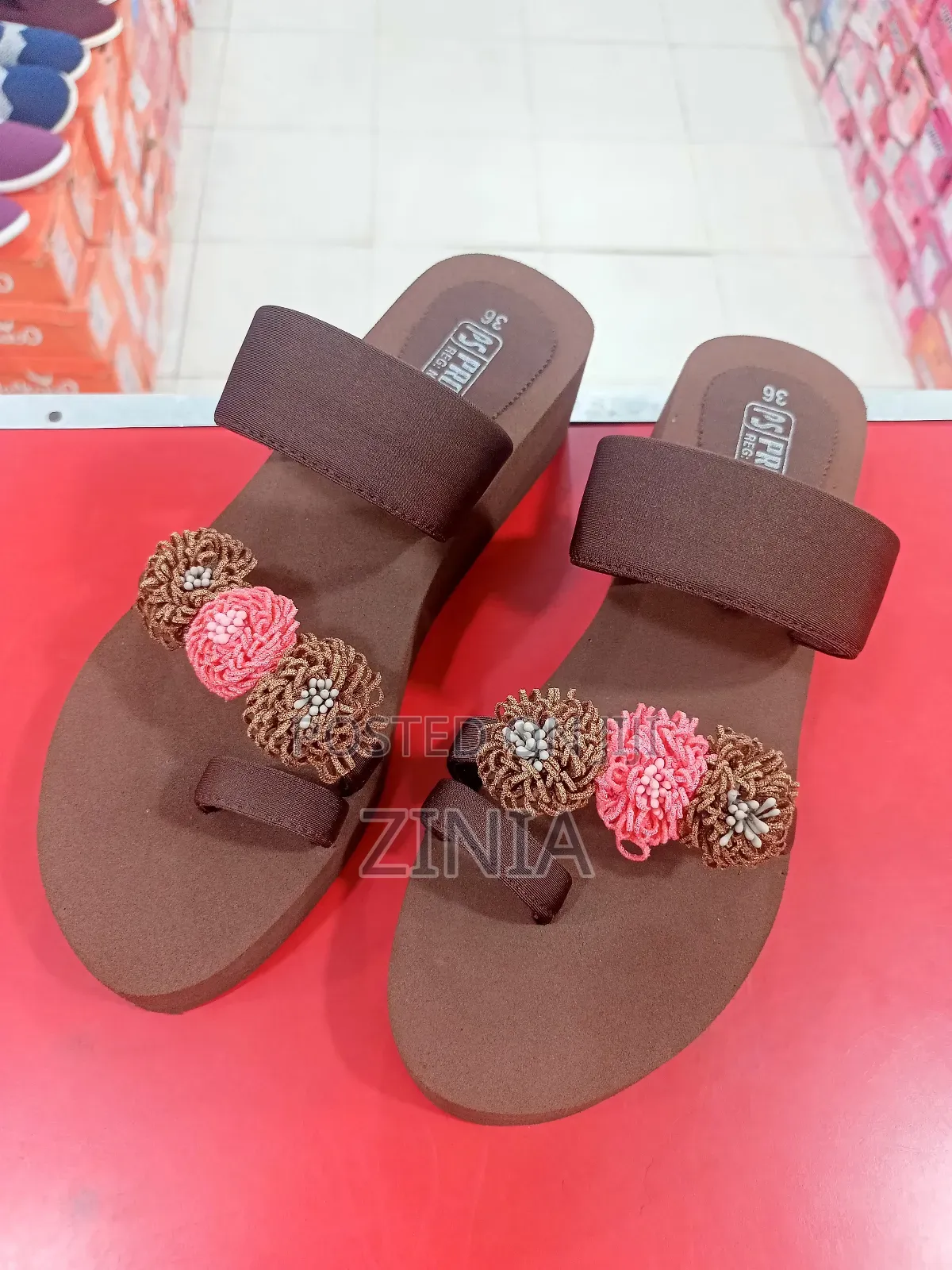 Light Weight Ladies Sandals.