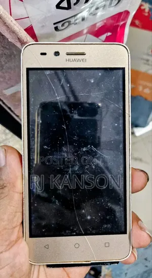 Photo - Huawei Y3 2017 MT6580M 8 GB Gold