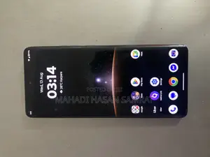 Photo - Motorola Edge 50 Pro 256 GB Purple