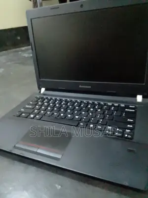 Photo - Laptop Lenovo IdeaPad 100 4GB Intel Core I5 SSD 256GB