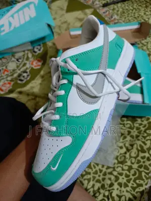 Nike Sb Dunk Low “Seoul”