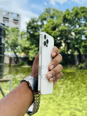 Photo - Apple iPhone 12 Pro 128 GB White