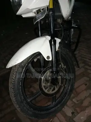 Suzuki GSR 2017 White