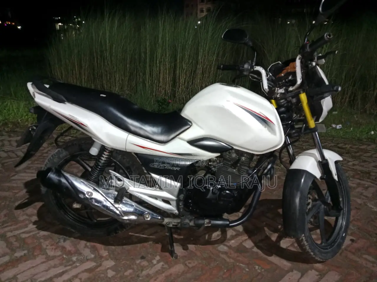 Suzuki GSR 2017 White