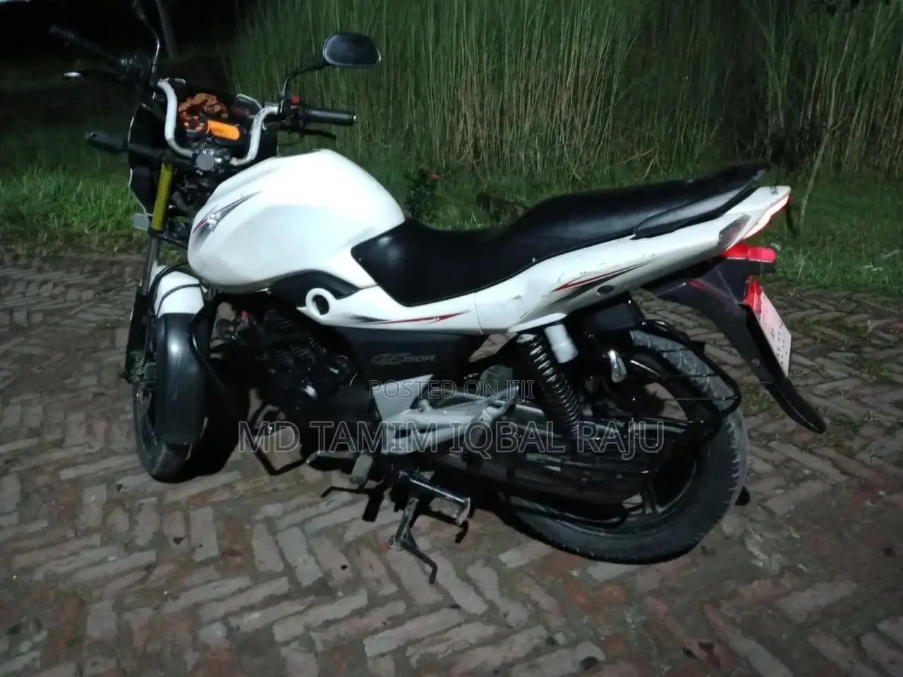 Suzuki GSR 2017 White