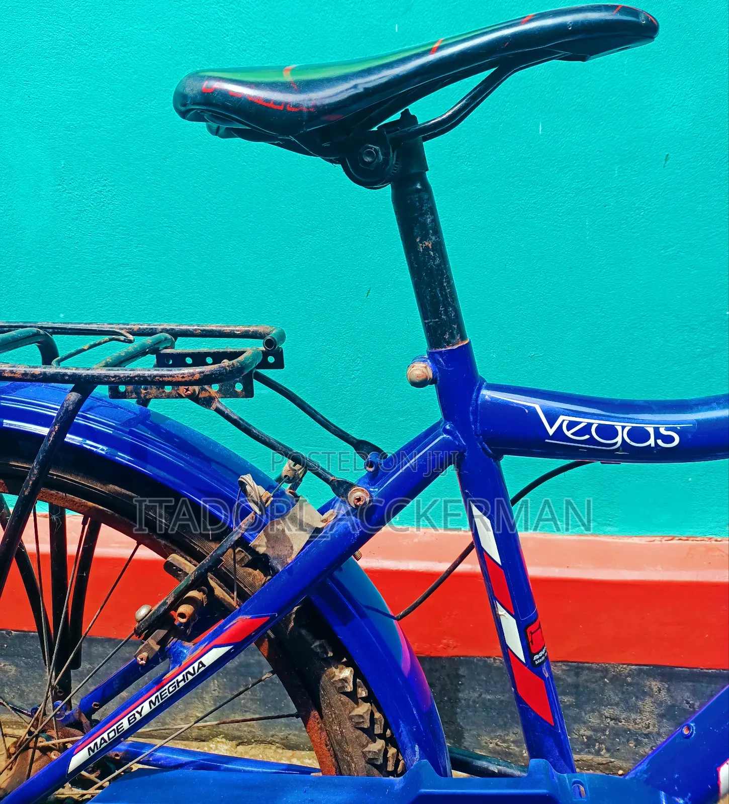 Get a Stylish Blue Coloured Cycle for (10-16) Years Old