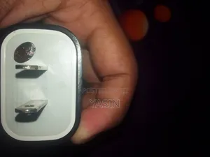 Photo - iPhone 20w Original Charger With Cover Case