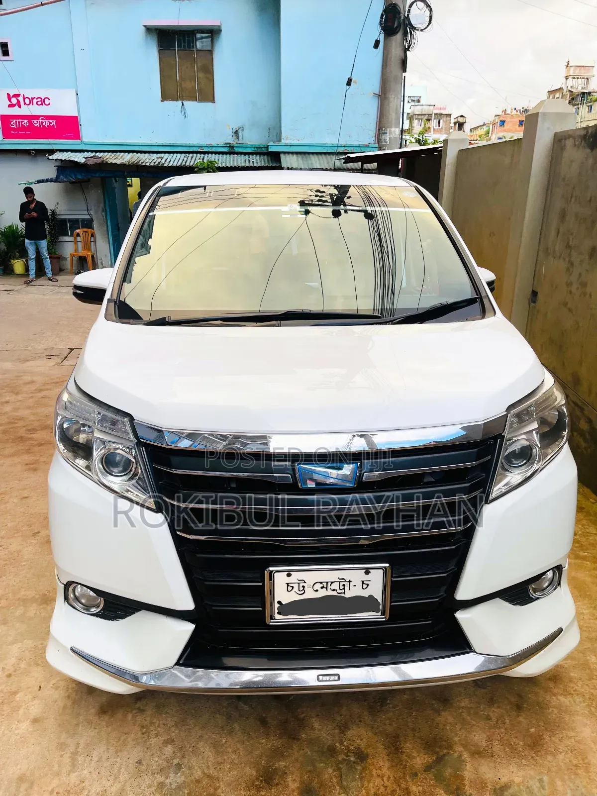 Toyota Noah 2014 Pearl