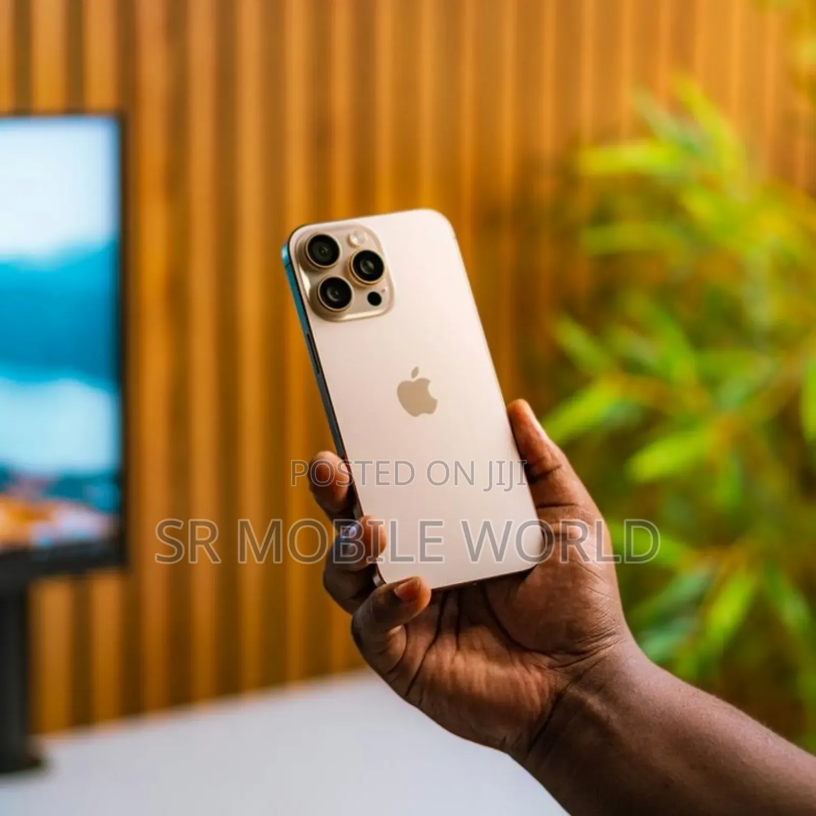 New Apple iPhone 16 Pro Max 256 GB Gold