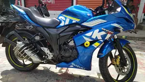 Photo - Suzuki GSXF 2018 Blue