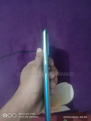 Photo - Vivo Y51a 128 GB Blue