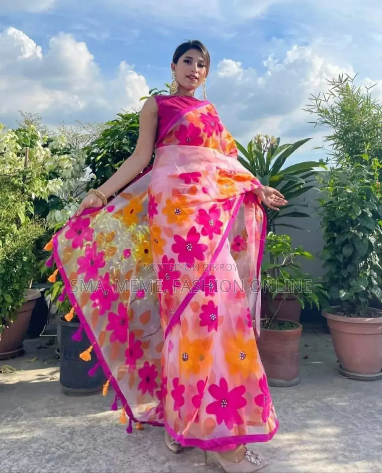 হ্যান্ড প্রিন্ট হাফ সিল্ক শাড়ি