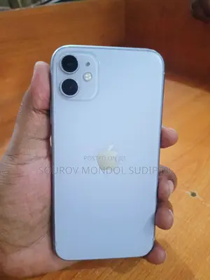 Photo - Apple iPhone 11 128 GB Purple