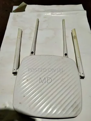 Photo - Tenda F9 600m Whole-Home Coverage Wi-Fi Router