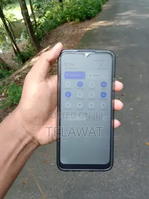 Photo - Realme C25Y 64 GB Blue