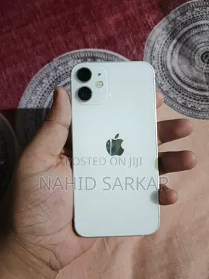 Photo - Apple iPhone 12 64 GB White