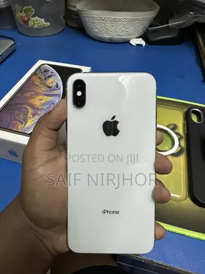Photo - Apple iPhone XS Max 256 GB White