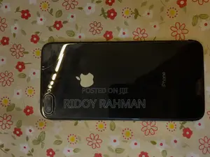 Photo - Apple iPhone 8 Plus 64 GB Gray