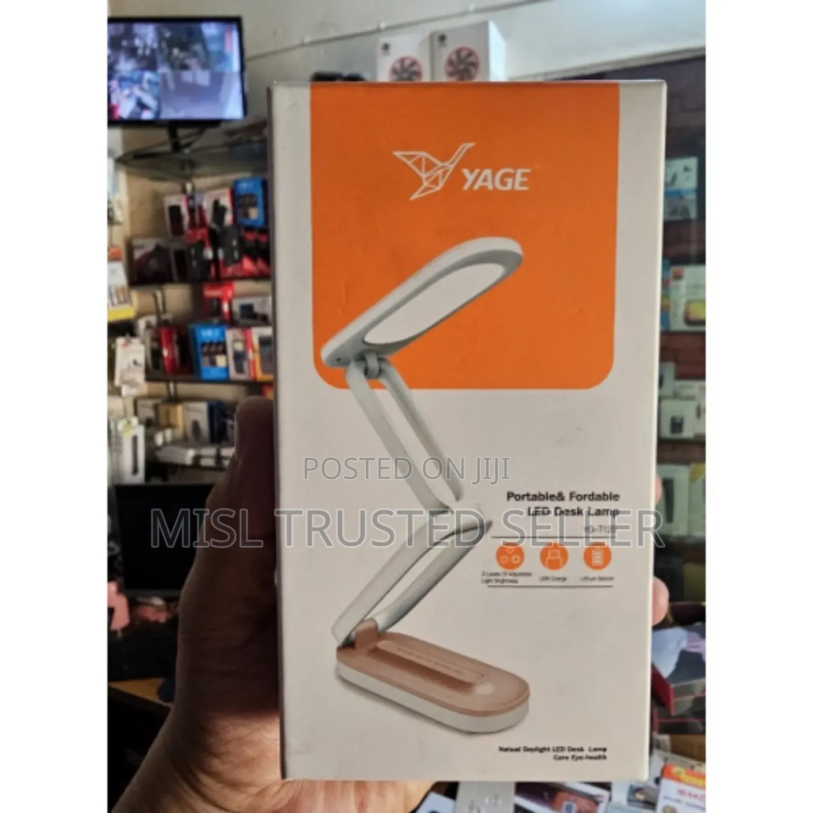 Yage T-125 Led Table Lamp