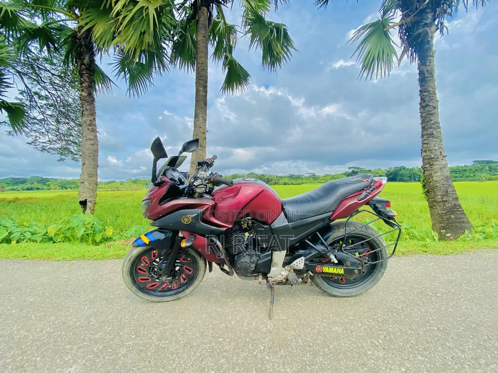 Yamaha FZ 2012 Red