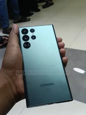 Photo - Samsung Galaxy S22 Ultra 5G 512 GB Green