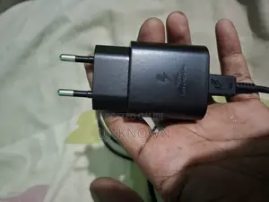 Photo - Samsung 25w Original Charger