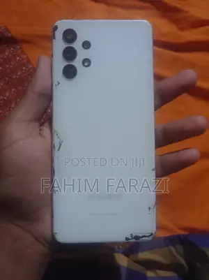 Photo - Samsung Galaxy A32 64 GB White