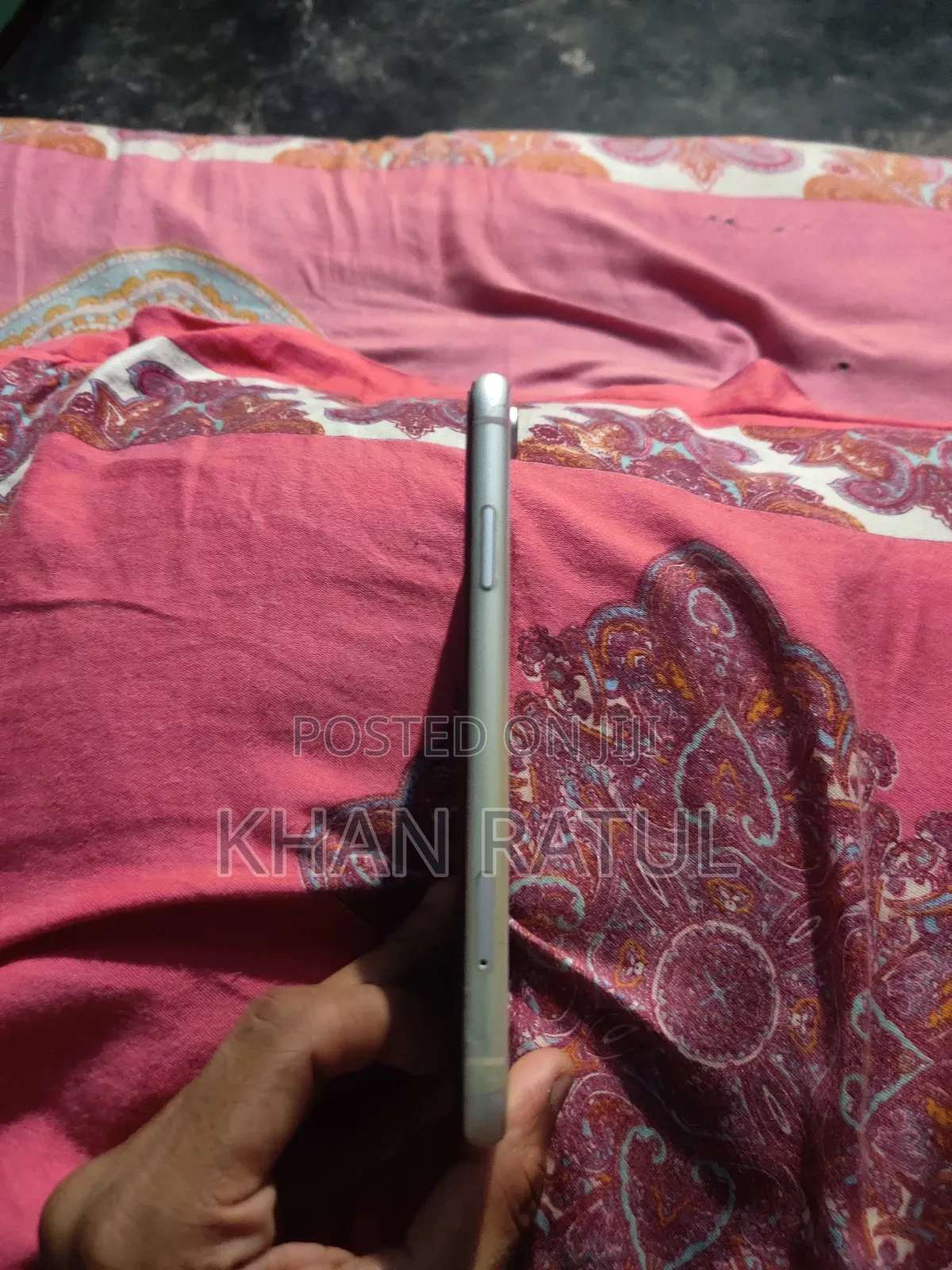 Apple XR 128 GB White