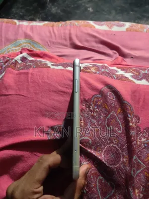 Apple XR 128 GB White