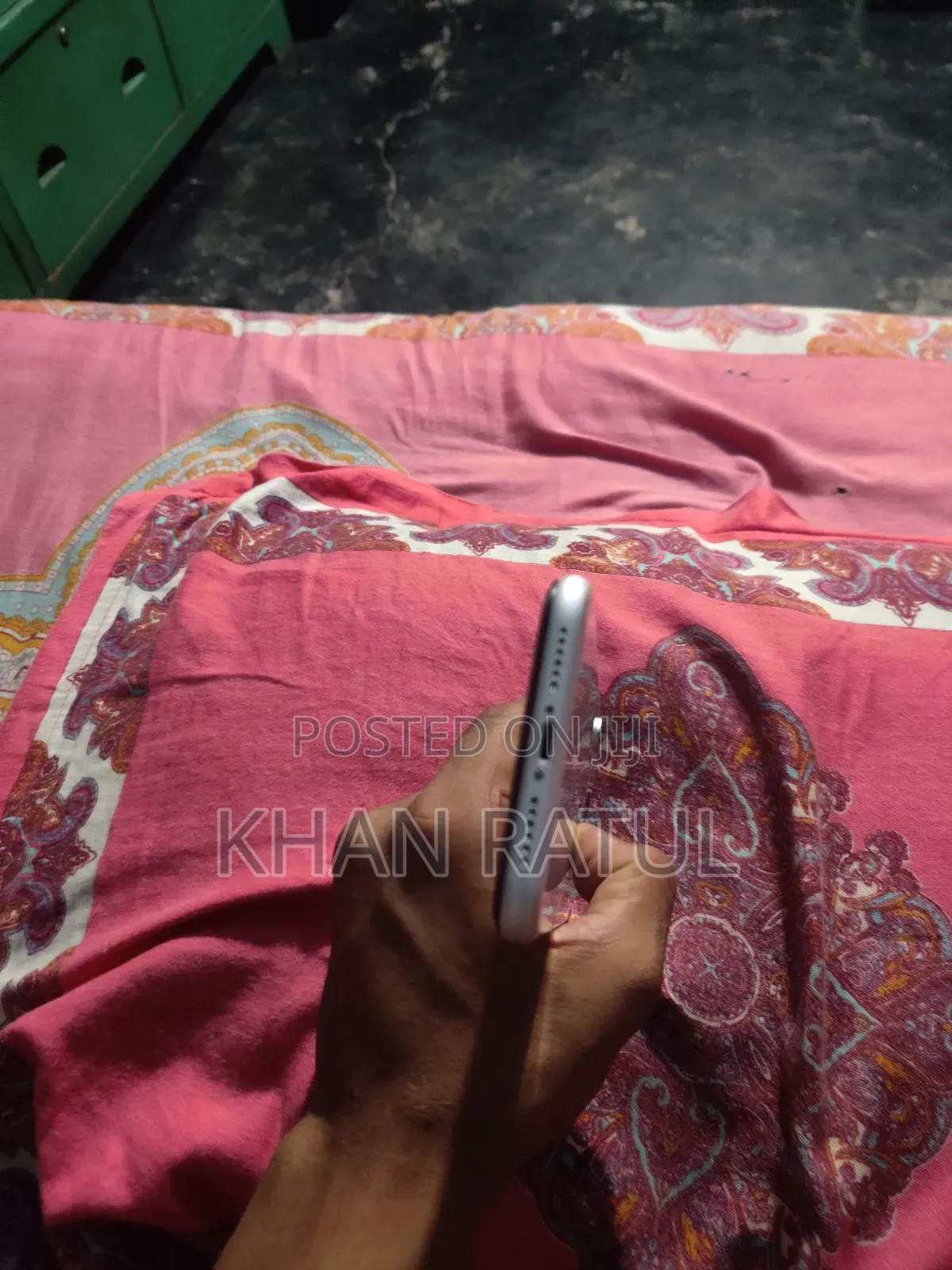 Apple XR 128 GB White