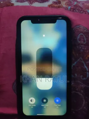 Photo - Apple XR 128 GB White