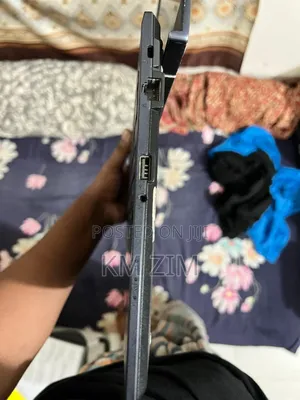 Laptop Asus VivoBook 15 X505BA 4GB AMD Ryzen 5 SSD 256GB