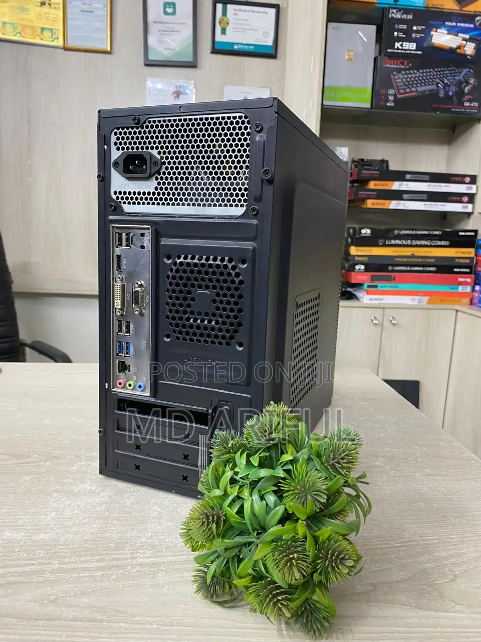 Desktop Pc Intel Core I3 ( 4th Gen)_ram 8gb_ssd 120gb_graphic 2gb