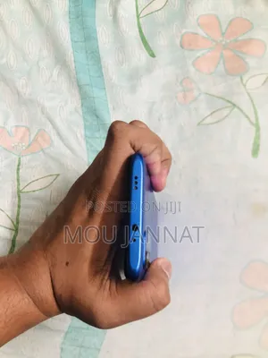 New Mobile Phone 4 GB Green