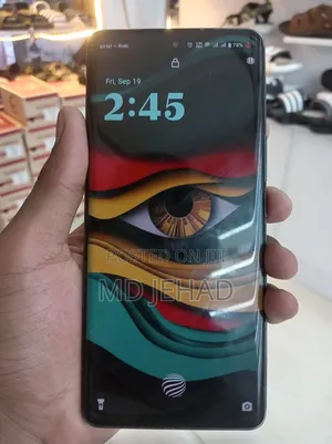 Photo - Vivo iQOO Z9 Turbo 256 GB Silver